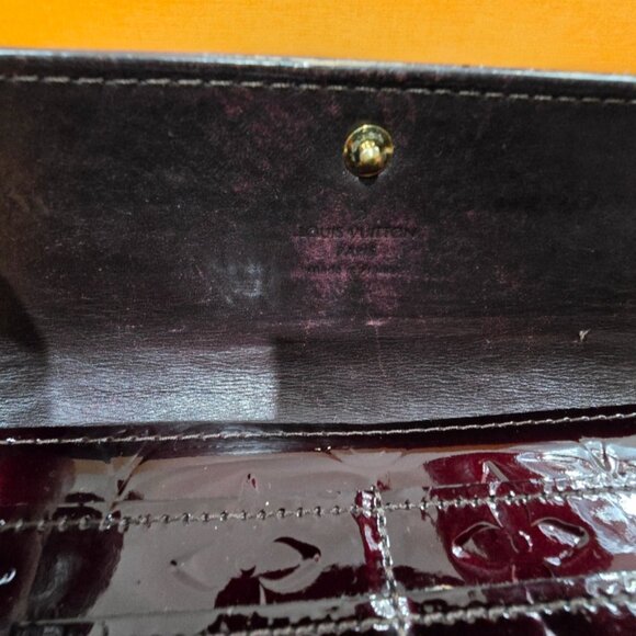 VGUC Louis Vuitton Sarah Vernis Wallet in Amarante - Picture 12 of 16